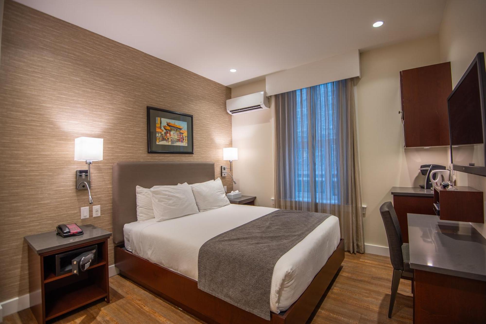 Strathcona Hotel Виктория Екстериор снимка
