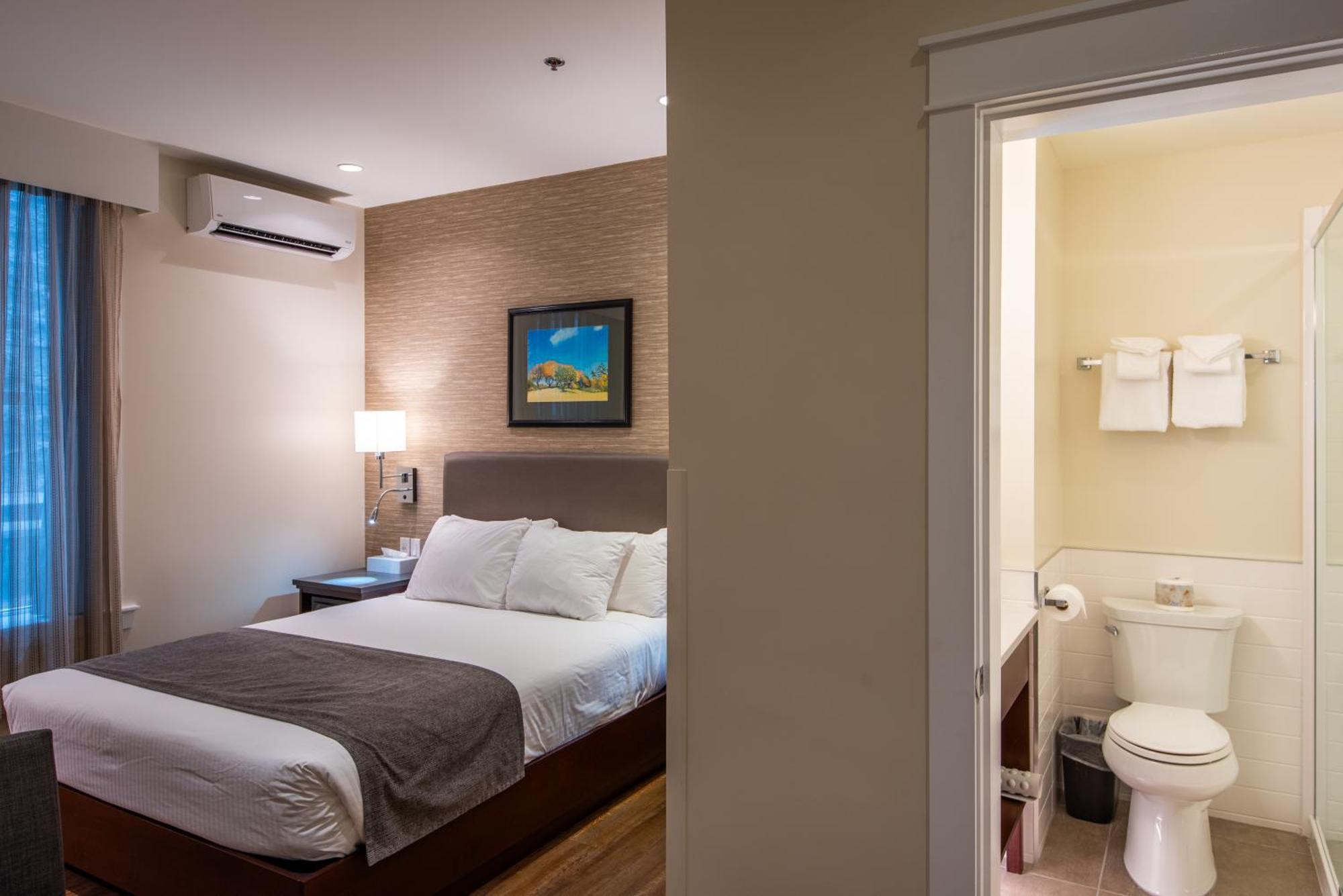 Strathcona Hotel Виктория Екстериор снимка