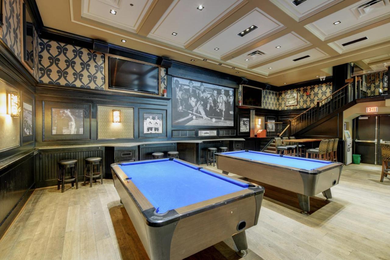 Strathcona Hotel Виктория Екстериор снимка